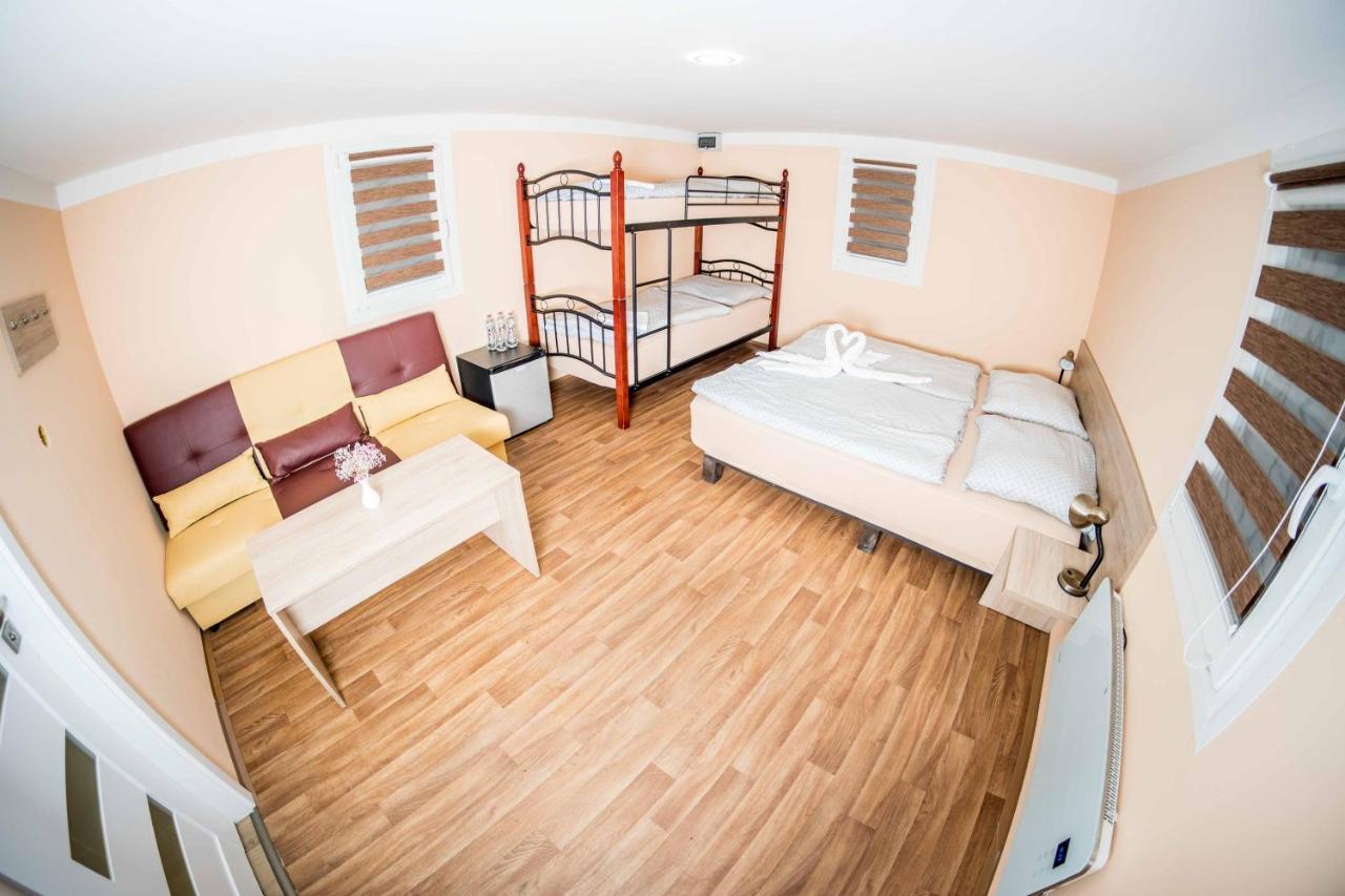 Obora Resort Lanškroun Exteriör bild
